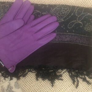 Ladies Purple Thinsulate Leather Gloves - coordinating large scarf